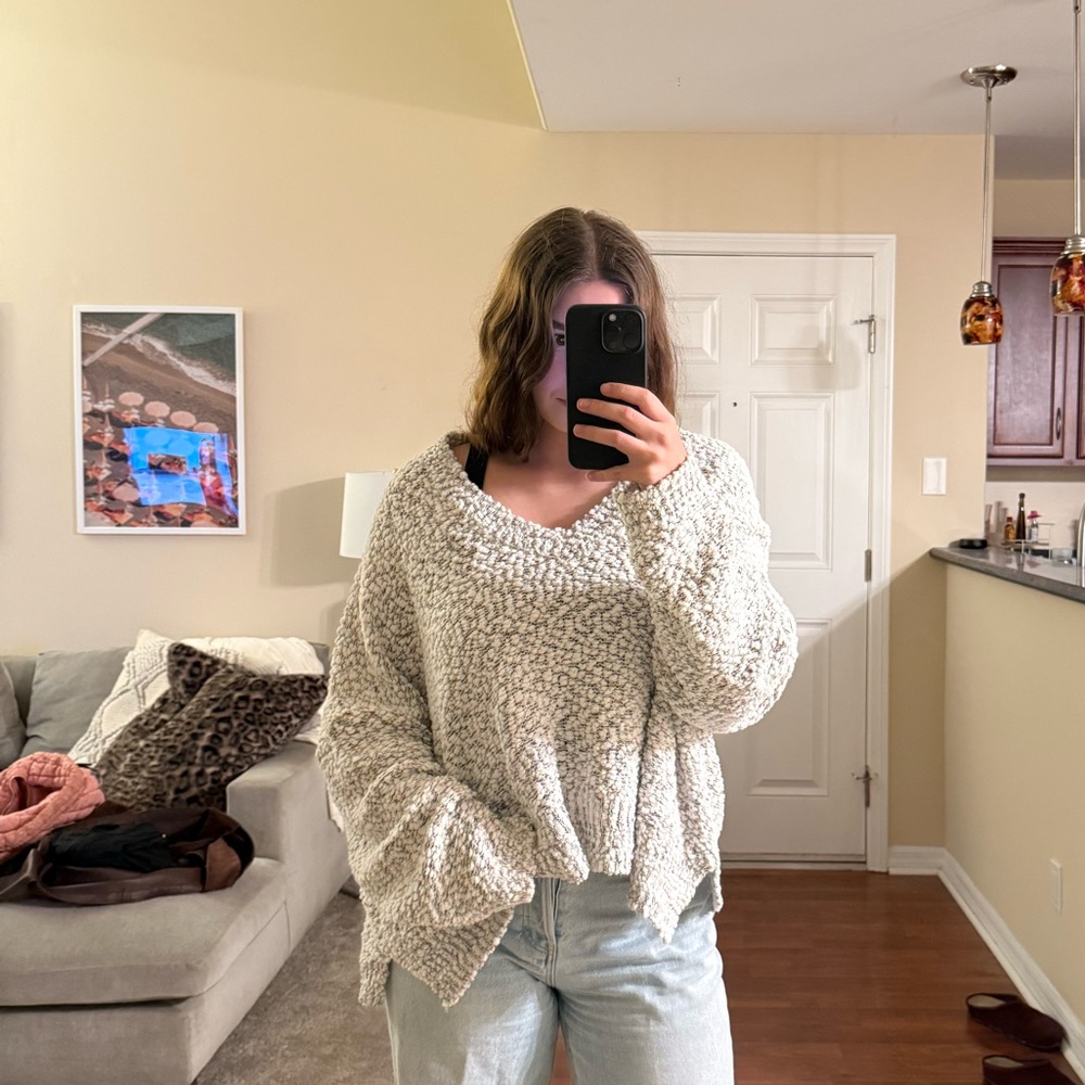 POL sweater - Picture 4 of 7